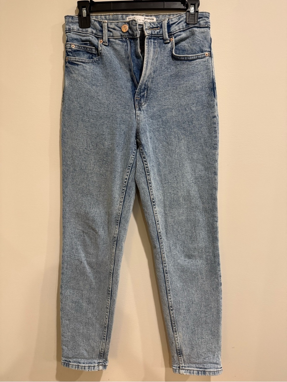 stradivarius Light Blue High-Rise Mom Slim Jeans Y2K Trendy Chic Faded Size 4
